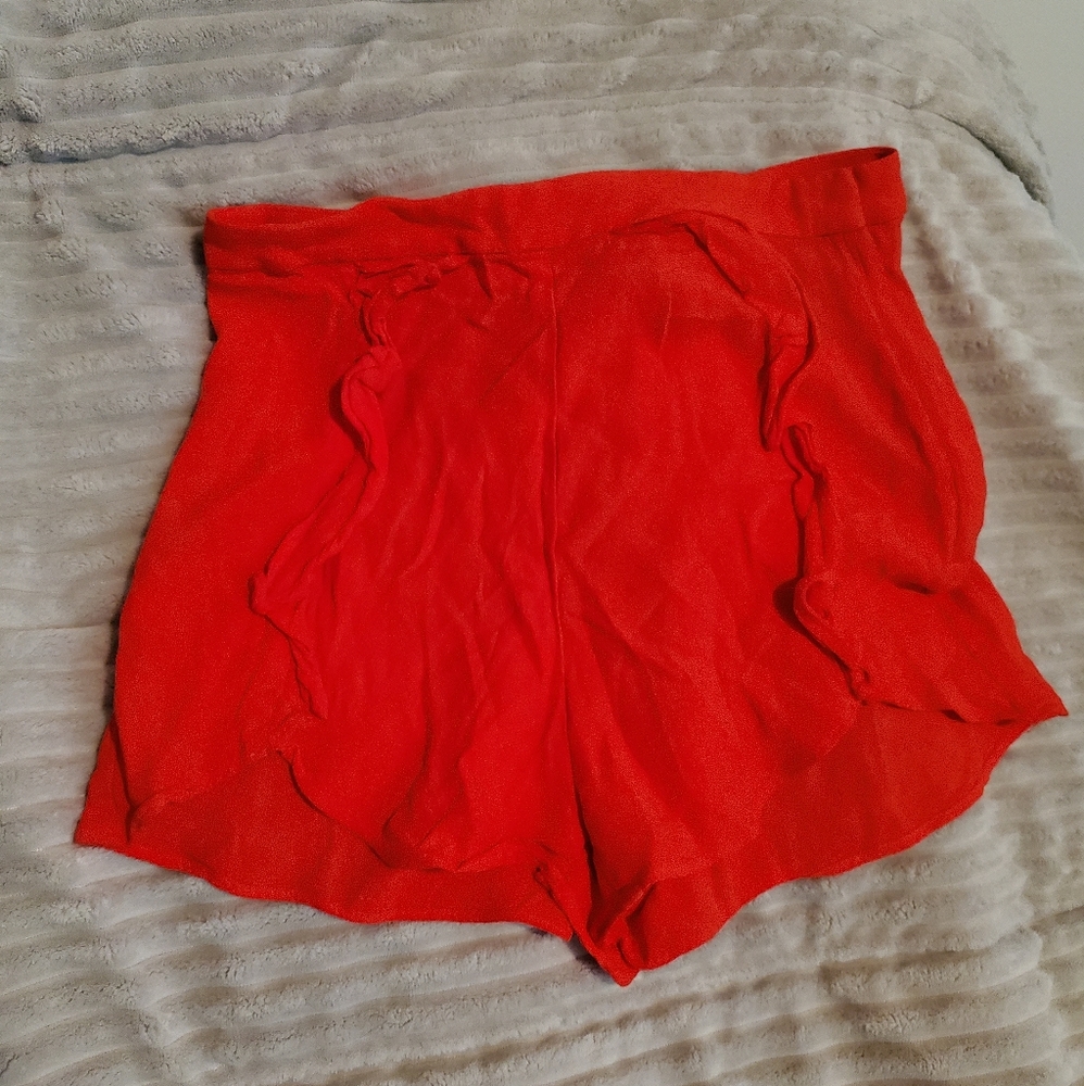 H&M Ruffled Shorts - (Red)